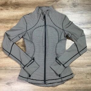 Lululemon Forme Jacket Cuffin Tonka
Stripe Heathered